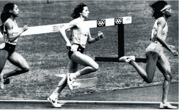 Maite Zuñiga en los Juegos, oposiciones en Mendizorroza y Marta Sánchez desata pasiones en Vitoria