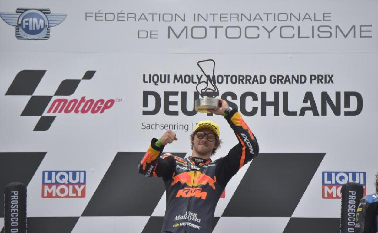 Gardner celebrando la victoria en Sachsenring