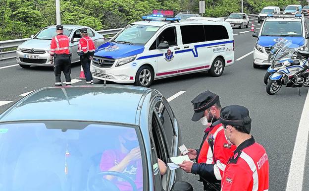 Más de un millón de multas del estado de alarma, pendientes del Constitucional