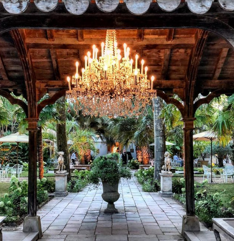Maison Michel Guérard. Es un hotel con restaurante Michelin donde disfrutar de los cinco sentidos. 
