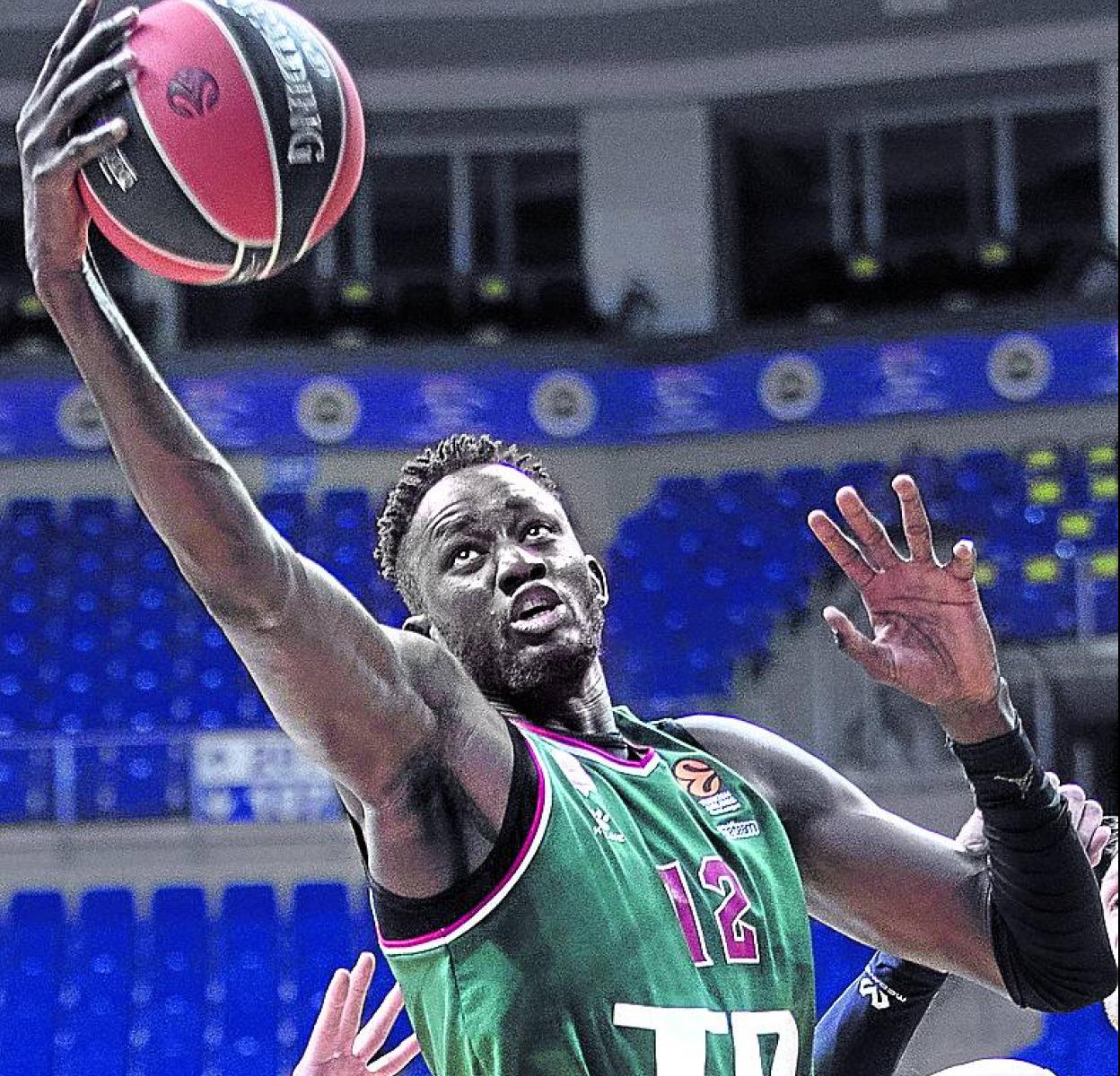 Ilimane Diop, en la última visita del Baskonia al Fenerbahce. 