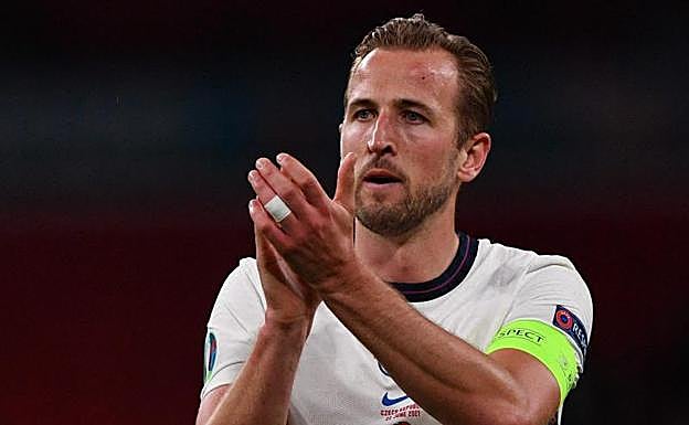 Harry kane se despide de su afición. 