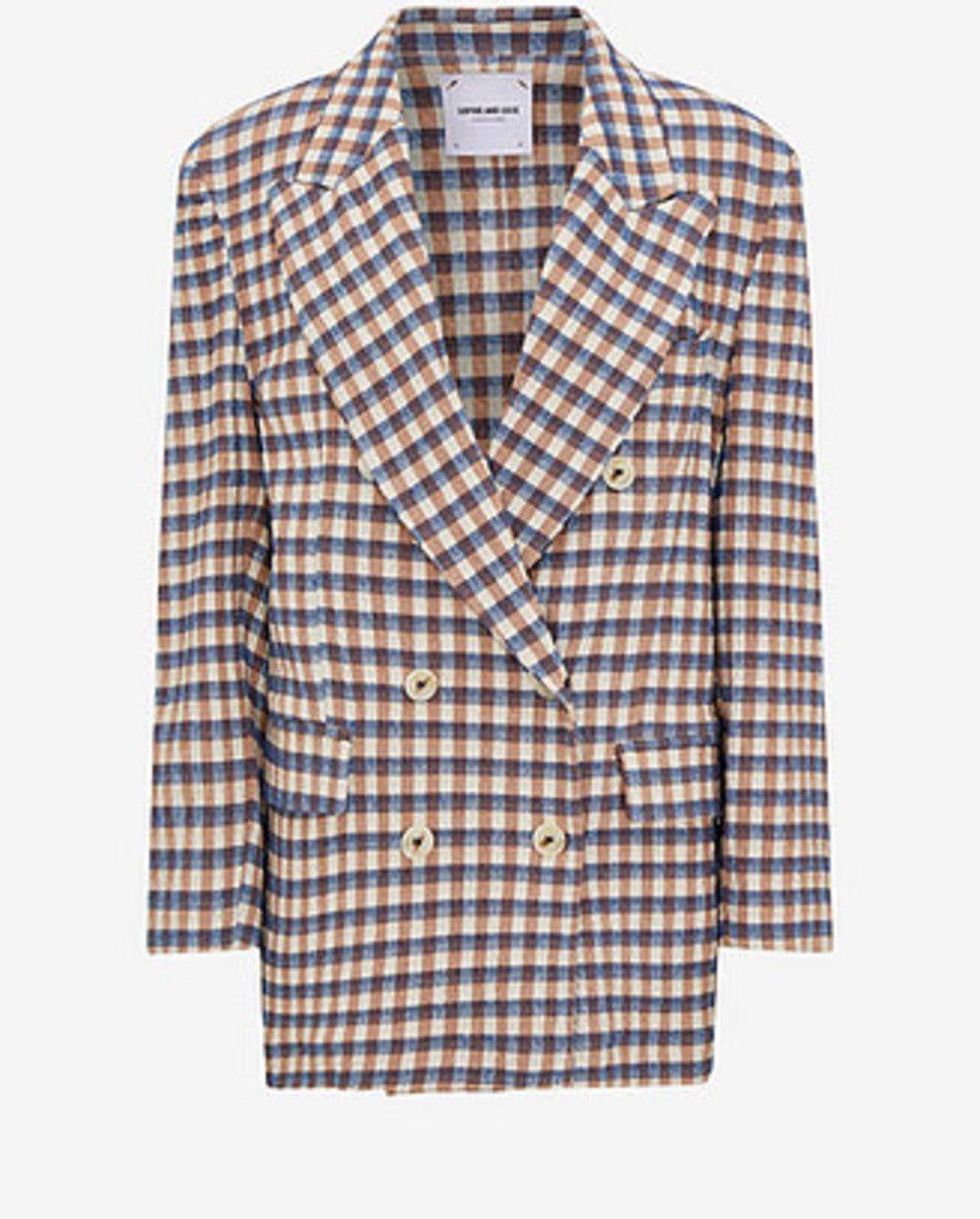 5. Blazer 'vichy' de la 'boutique' Irabi, ubicada en Dolariaga número 21 de Bermeo. Cuesta 210 euros.