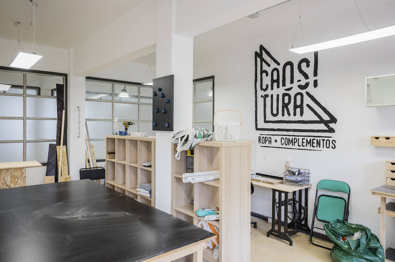 Un estudio de diseño, una editorial y una fábrica de complementos ya se han instalado en el complejo.