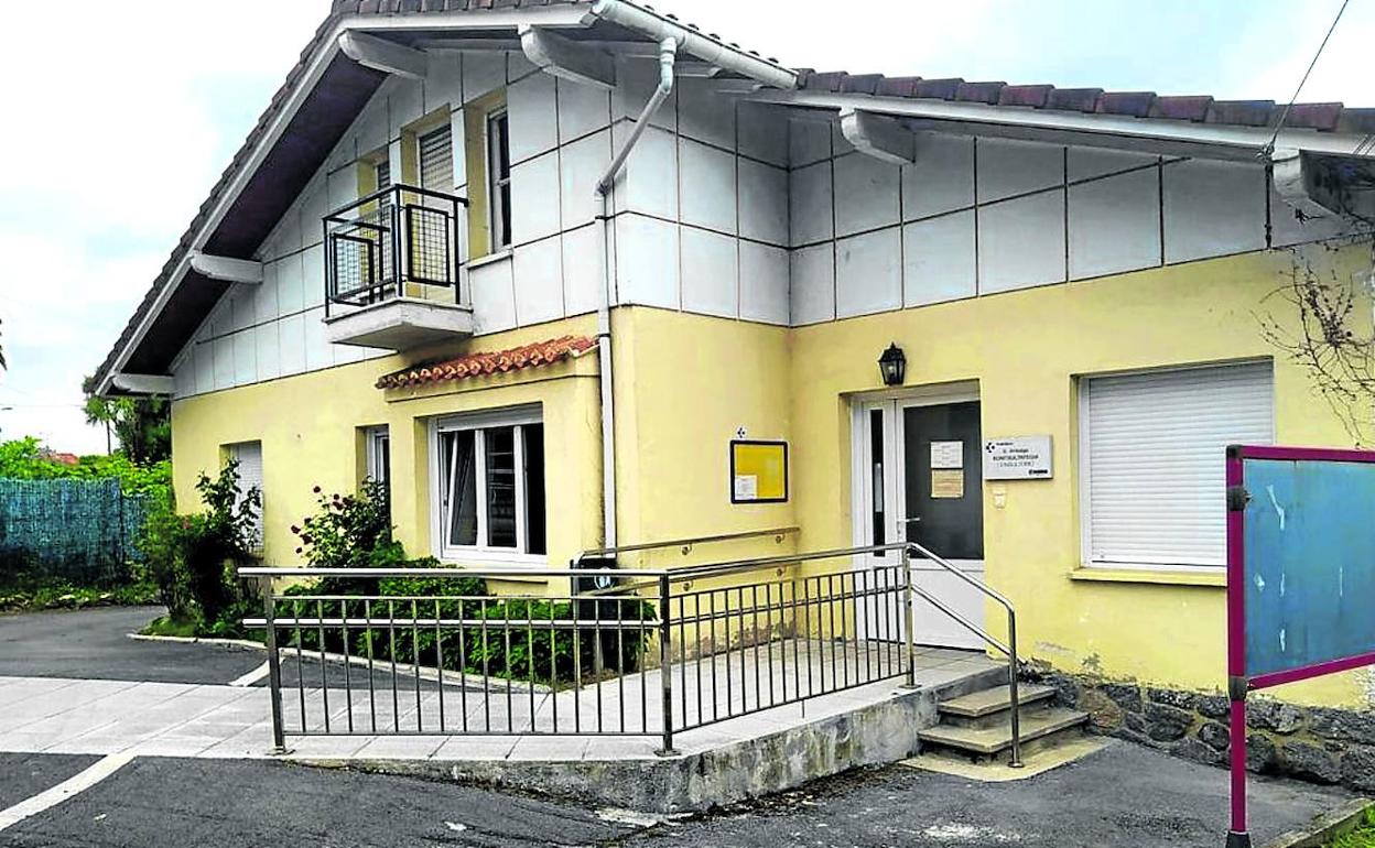 El consultorio médico de Gautegiz Arteaga es uno de los que Osakidetza solo ofrecerá atención presencial una vez a la semana.