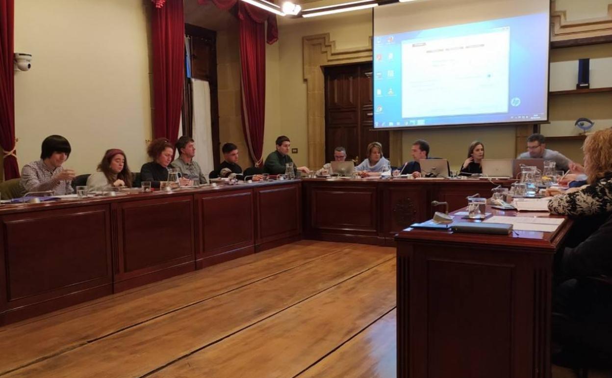 Las sesiones plenarias aún continúan siendo informáticas. 