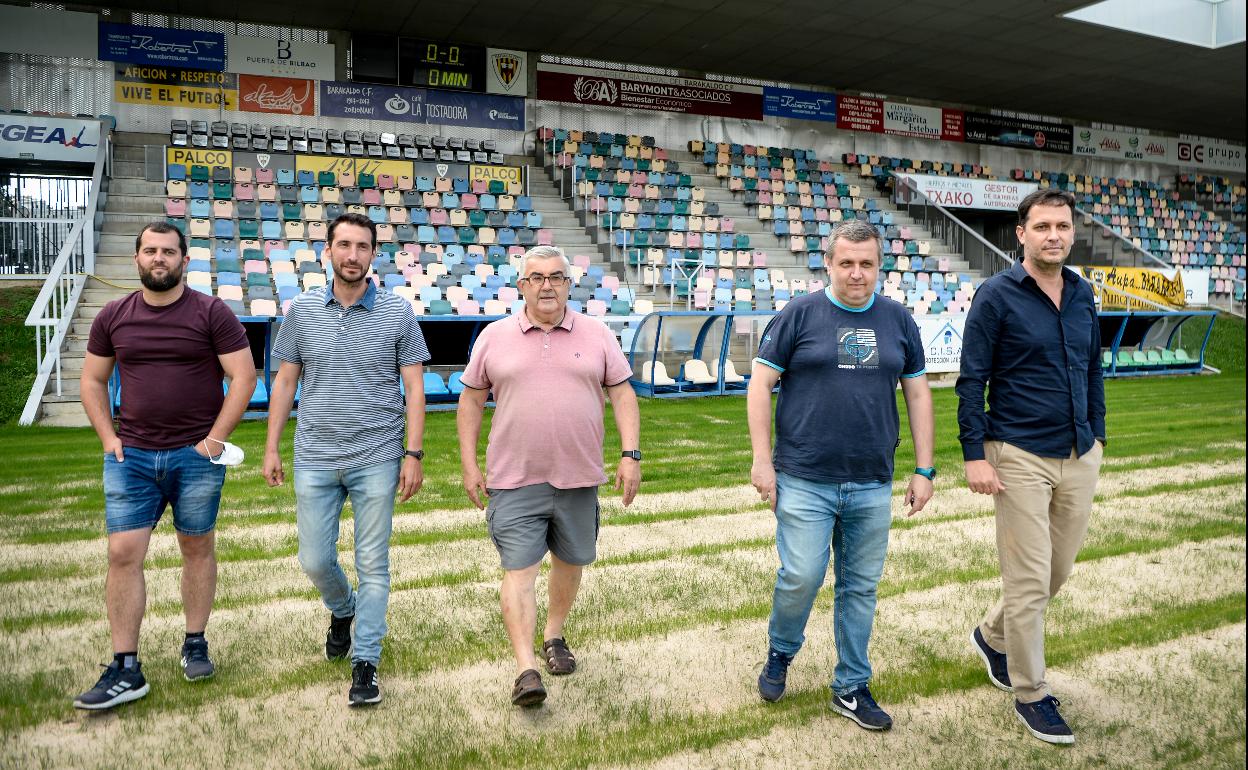 David Lara, Gotzon Legarreta, Josu Inzurrunzaga, Nando Alonso y Borja Imaz conforman el cuerpo técnico del Barakaldo 