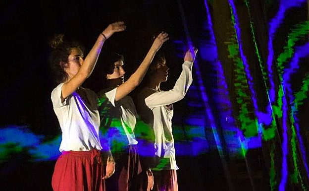 'i[n]tera[k]zio laborategia