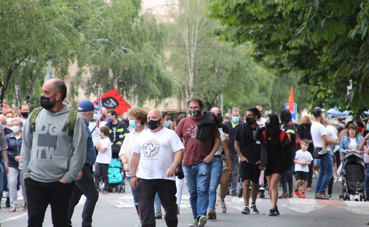 La manifestación de ayer en Llodio dio las gracias a la sociedad ayalesa. 