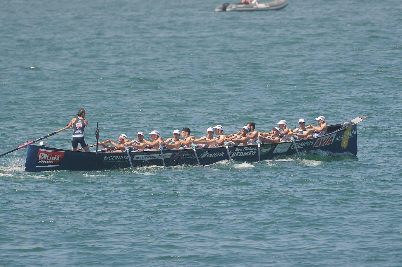 Fotos: Zierbena se lleva la Ikurriña de Getxo