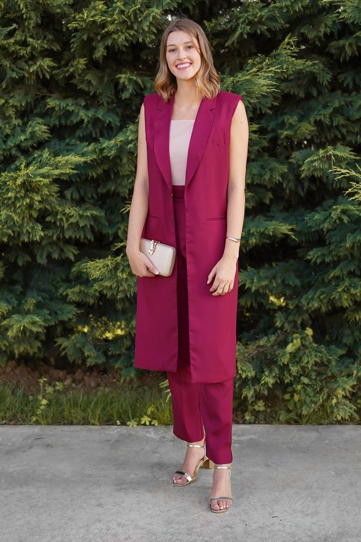 La diseñadora guipuzcoana Uxue Morejón y el escolta del Unicaja, Darío Brizuela, se dieron el «sí quiero» en una boda celebrada en Hika Txakolindegia. Estas son las mejores imágenes del mediático enlace