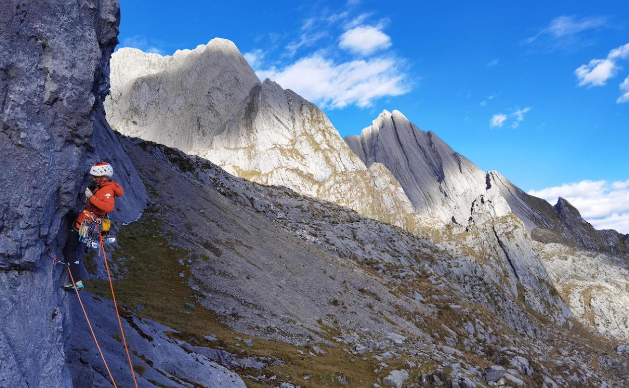 Los hermanos Pou abren su tercera vía en los Andes peruanos