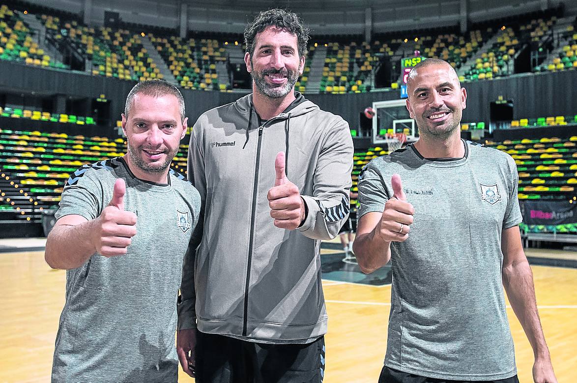 Javi Salgado, Álex Mumbrú y Javi Rodríguez conforman el cuerpo técnico del Bilbao Basket.