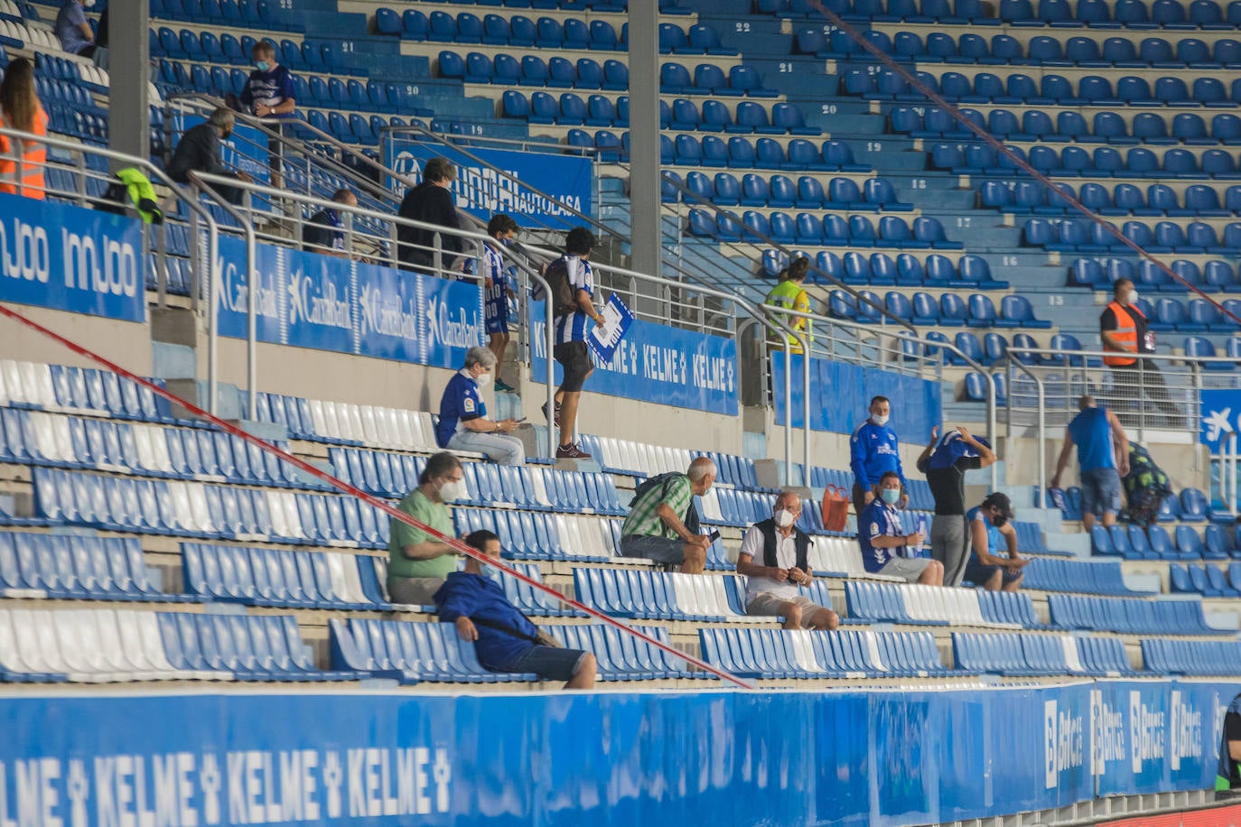 Fotos: El regreso de la afición a Mendizorroza, en imágenes