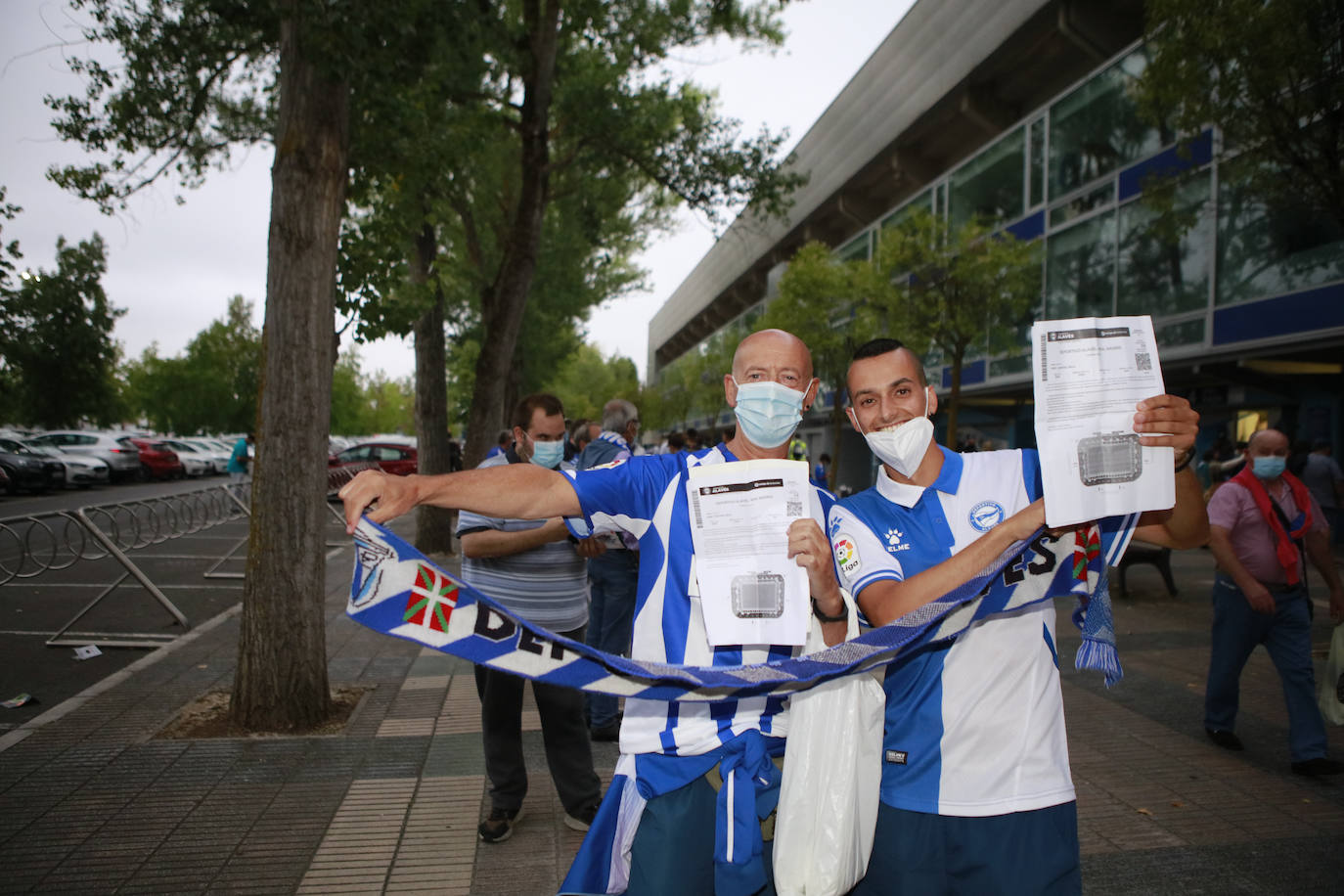 Fotos: El regreso de la afición a Mendizorroza, en imágenes