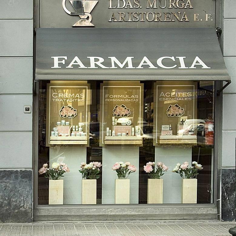 Fotos: Triunfan las cremas antiarrugas que crean Pepa y su equipo en su farmacia de Bilbao