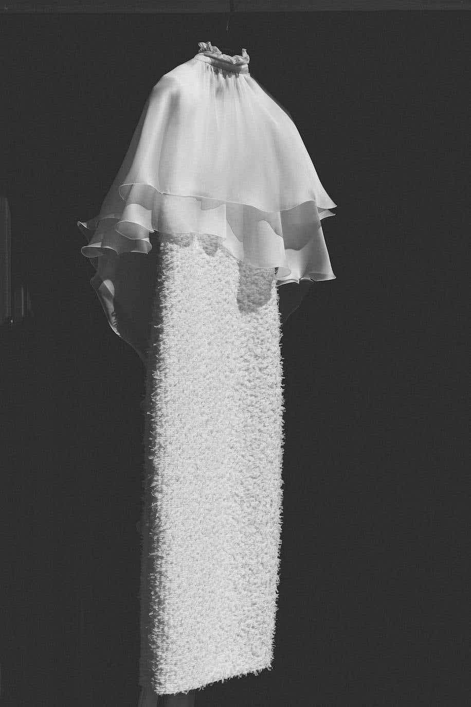 Fotos: Naia, la novia con capa de organza que se casó en Mundaka