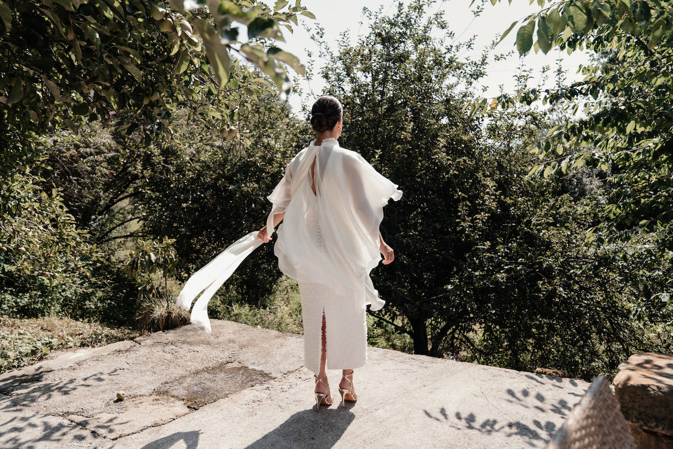 Fotos: Naia, la novia con capa de organza que se casó en Mundaka