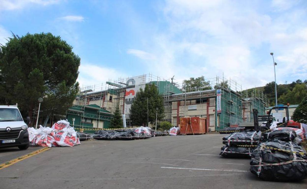 Las obras en el colegio Latiorro se prolongarán durante el inicio del curso escolar. 