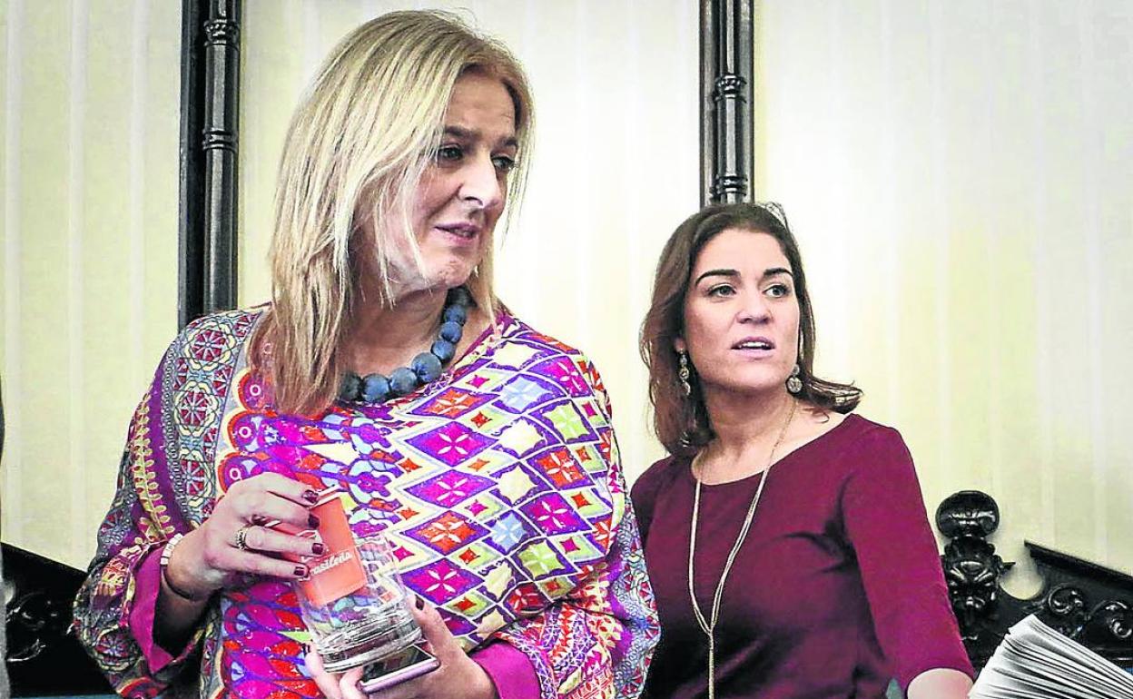 Comerón deja el liderazgo del PP en Vitoria y Domaica asume el reto de batir a Urtaran