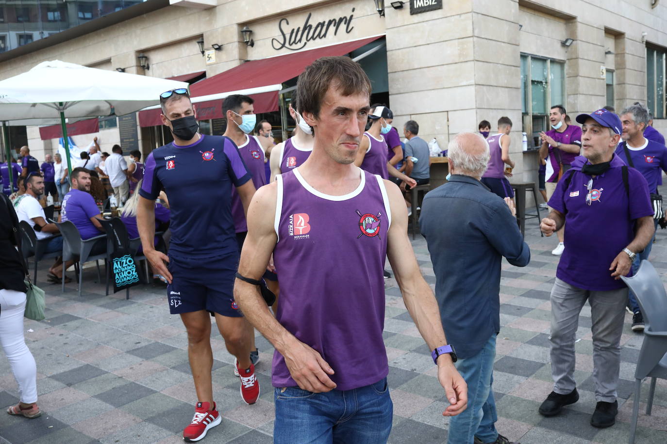 Fotos: Los vecinos de Santurtzi celebran el triunfo de La Sotera