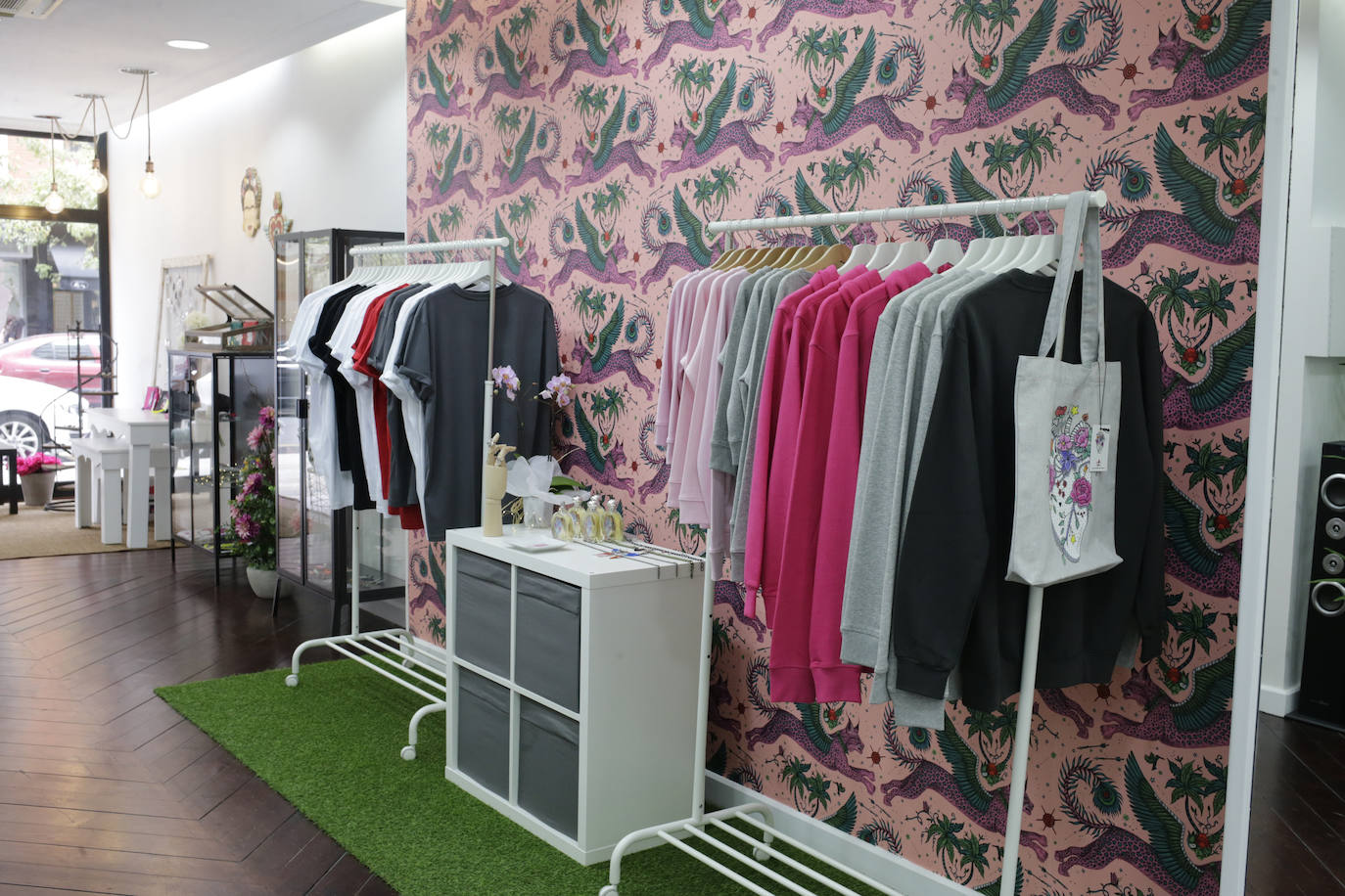 Fotos: Un templo de pendientes «cañeros» abre sus puertas en Las Arenas