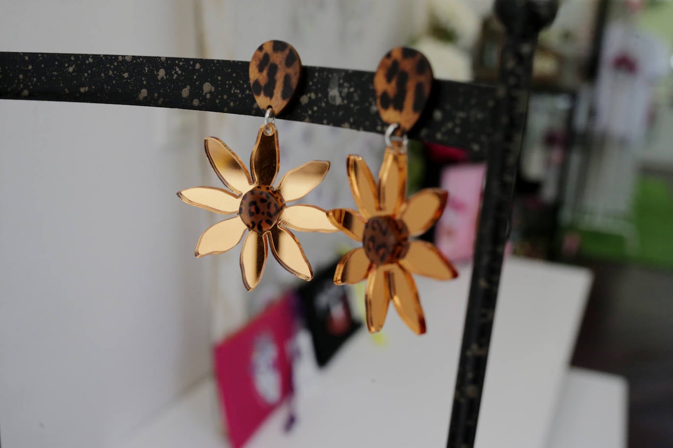 Fotos: Un templo de pendientes «cañeros» abre sus puertas en Las Arenas