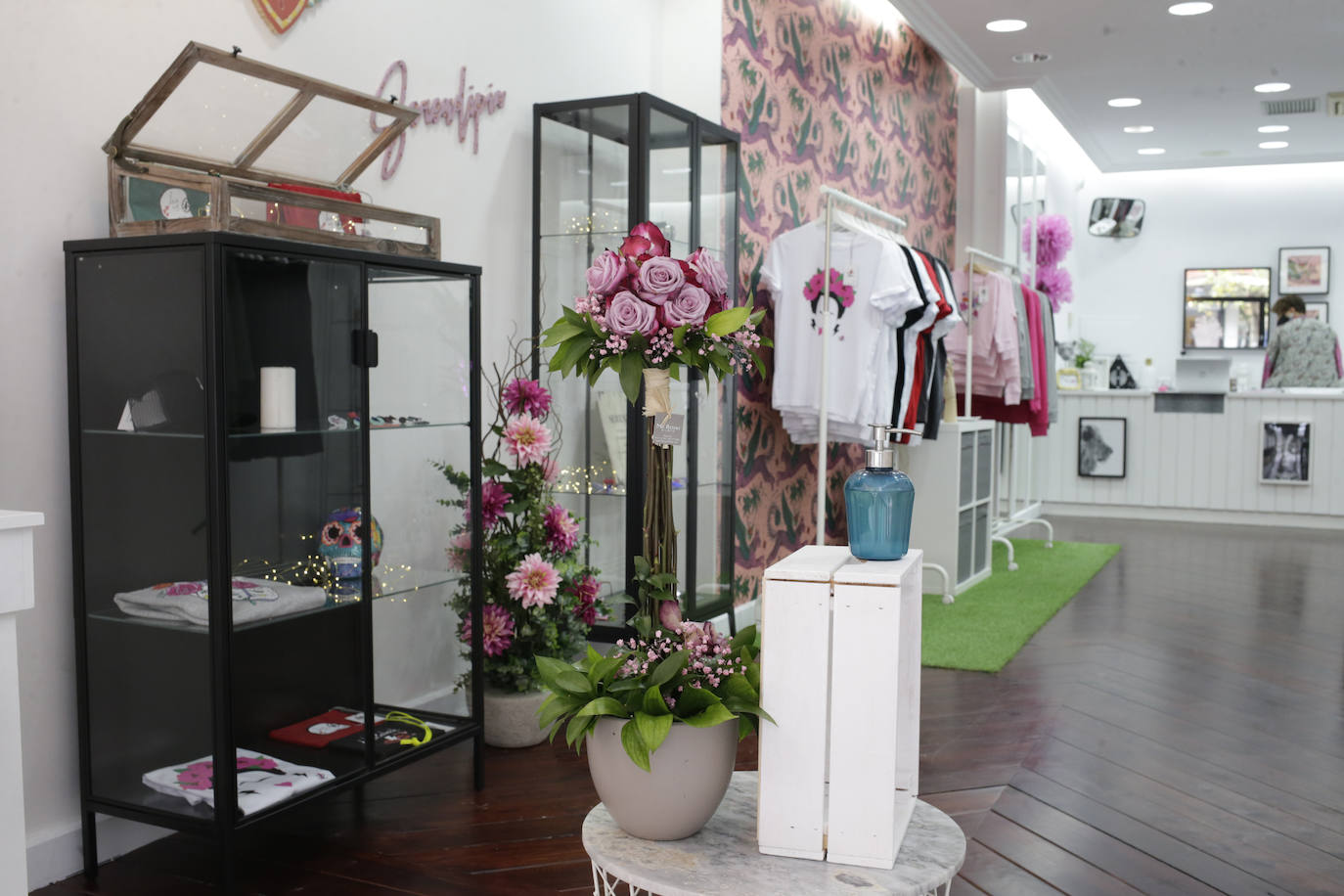 Fotos: Un templo de pendientes «cañeros» abre sus puertas en Las Arenas