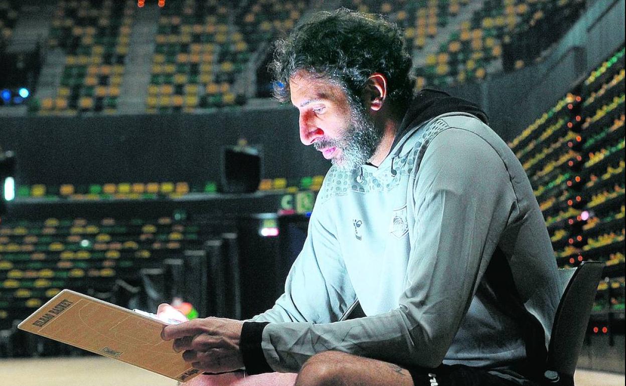 Mumbrú dispone hasta el sábado para pulir al Bilbao Basket ante de medirse al Joventut. 
