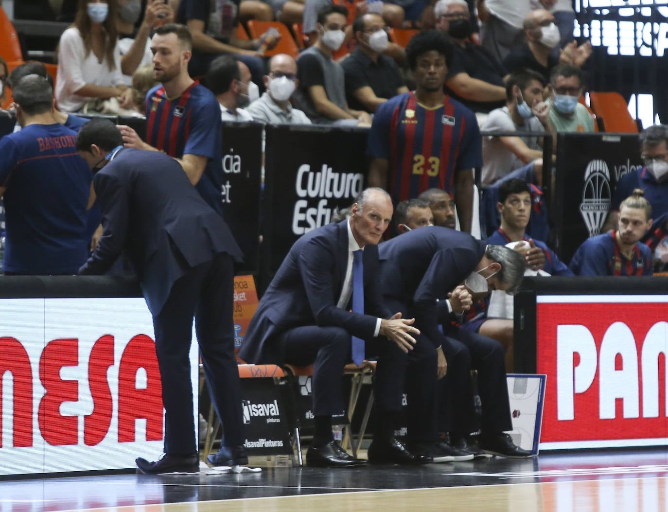 Fotos: Las mejores imágenes del Valencia - Baskonia
