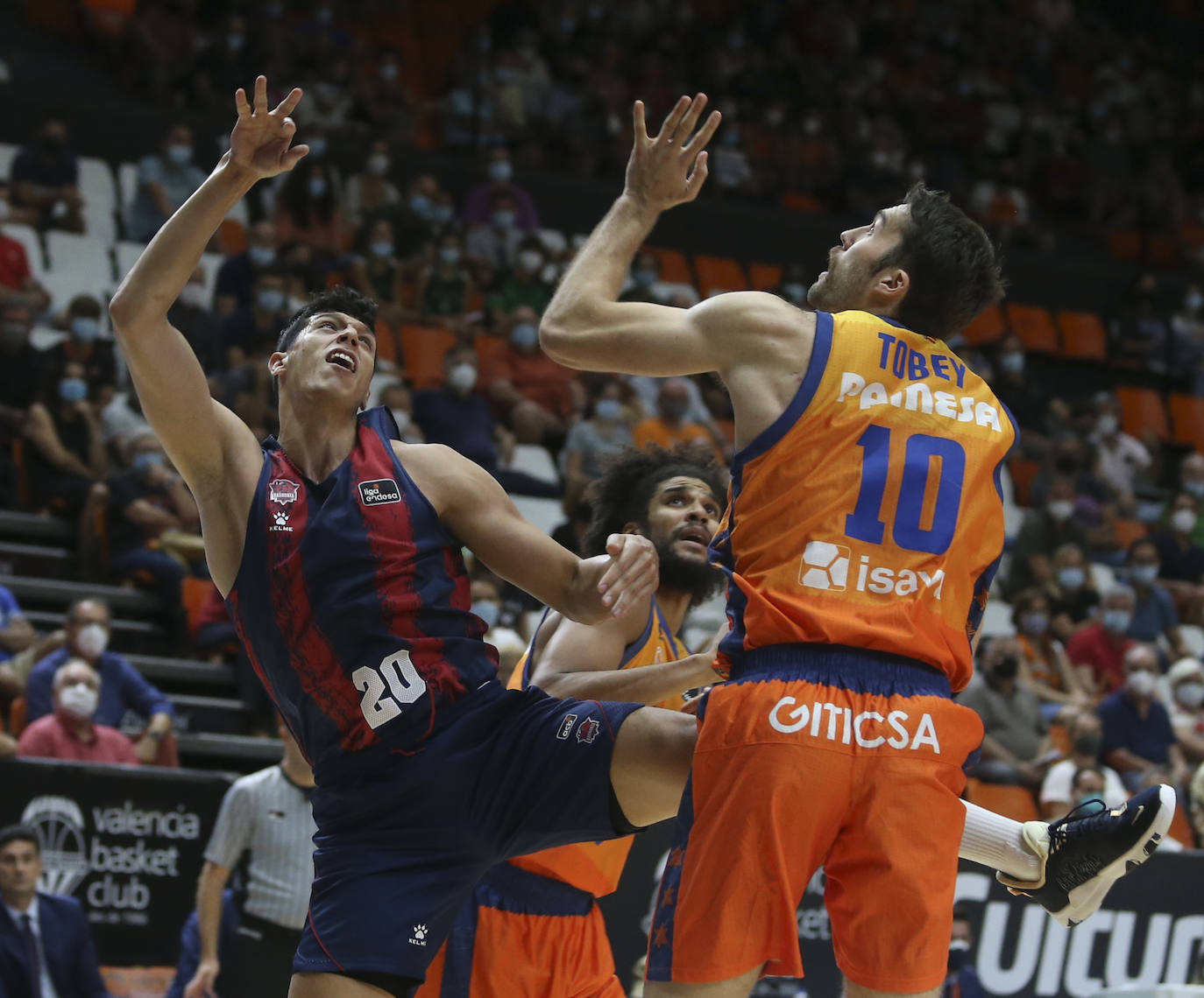 Fotos: Las mejores imágenes del Valencia - Baskonia