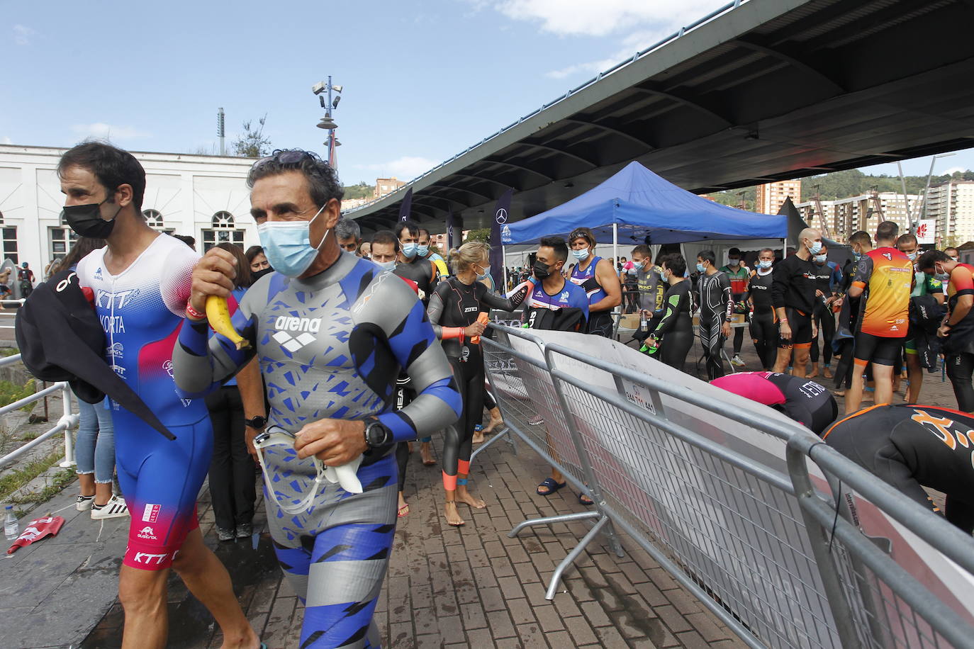 Fotos: Los bilbaínos disfrutan del triatlón