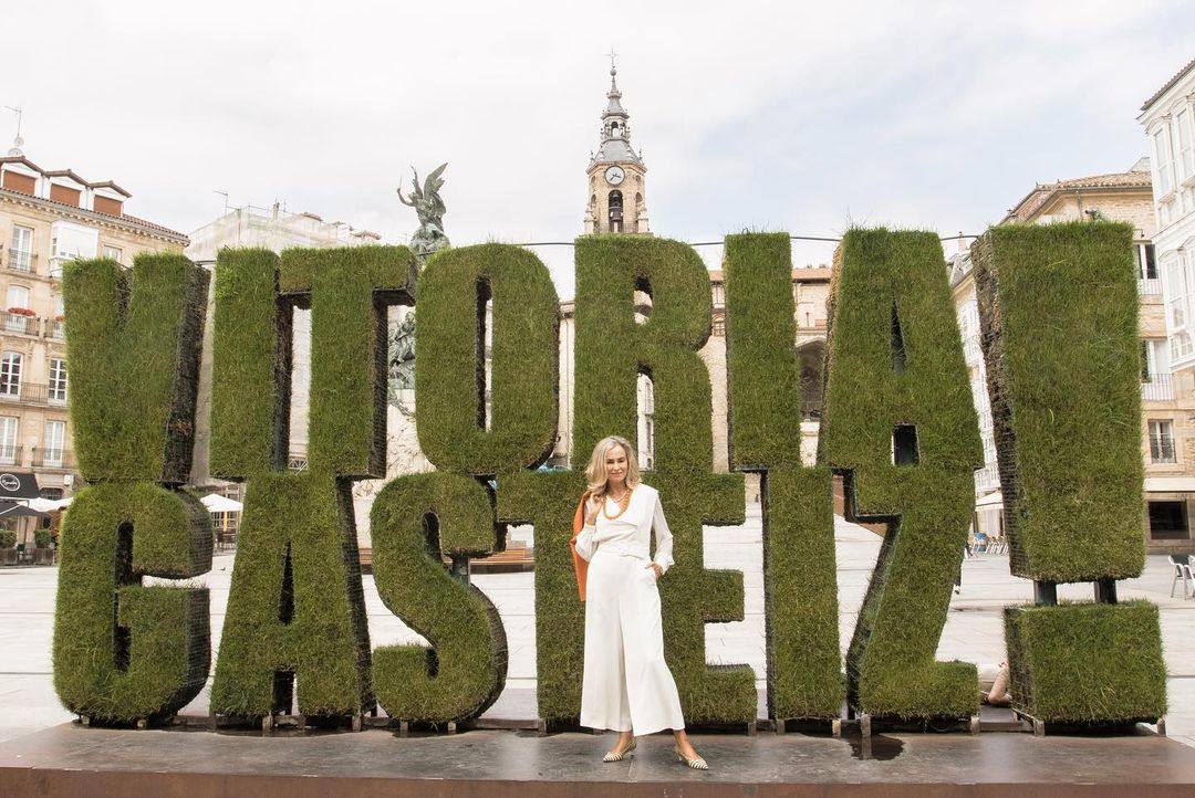 Conjunto en blanco de Marella.