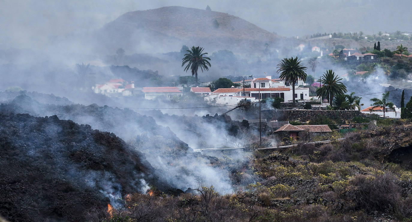 Fotos: El volcán de Canarias entra en erupción