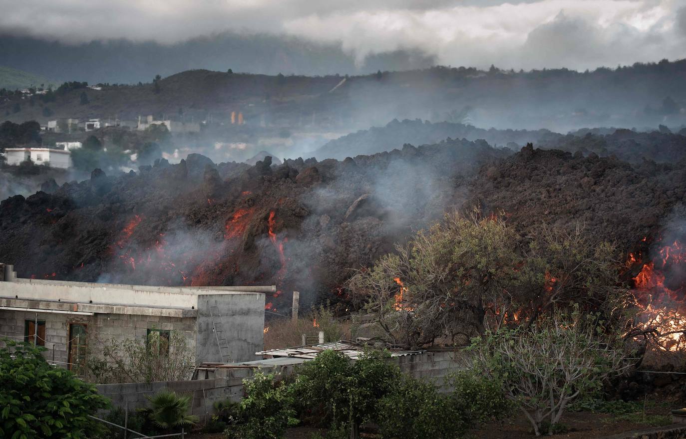 Fotos: El volcán de Canarias entra en erupción