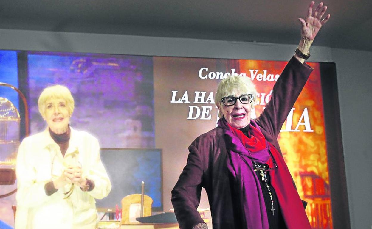 La actriz Concha Velasco, de 81 años, se despidió ayer definitivamente de las tablas en Logroño.