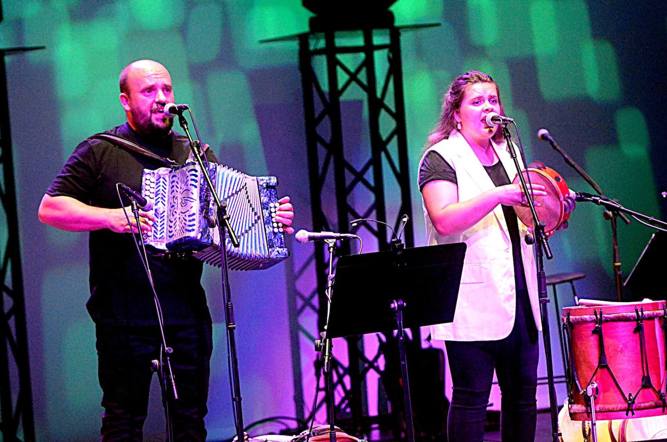 Aita alaba, Roberto & Miren. CARLOS Gª AZPIAZU