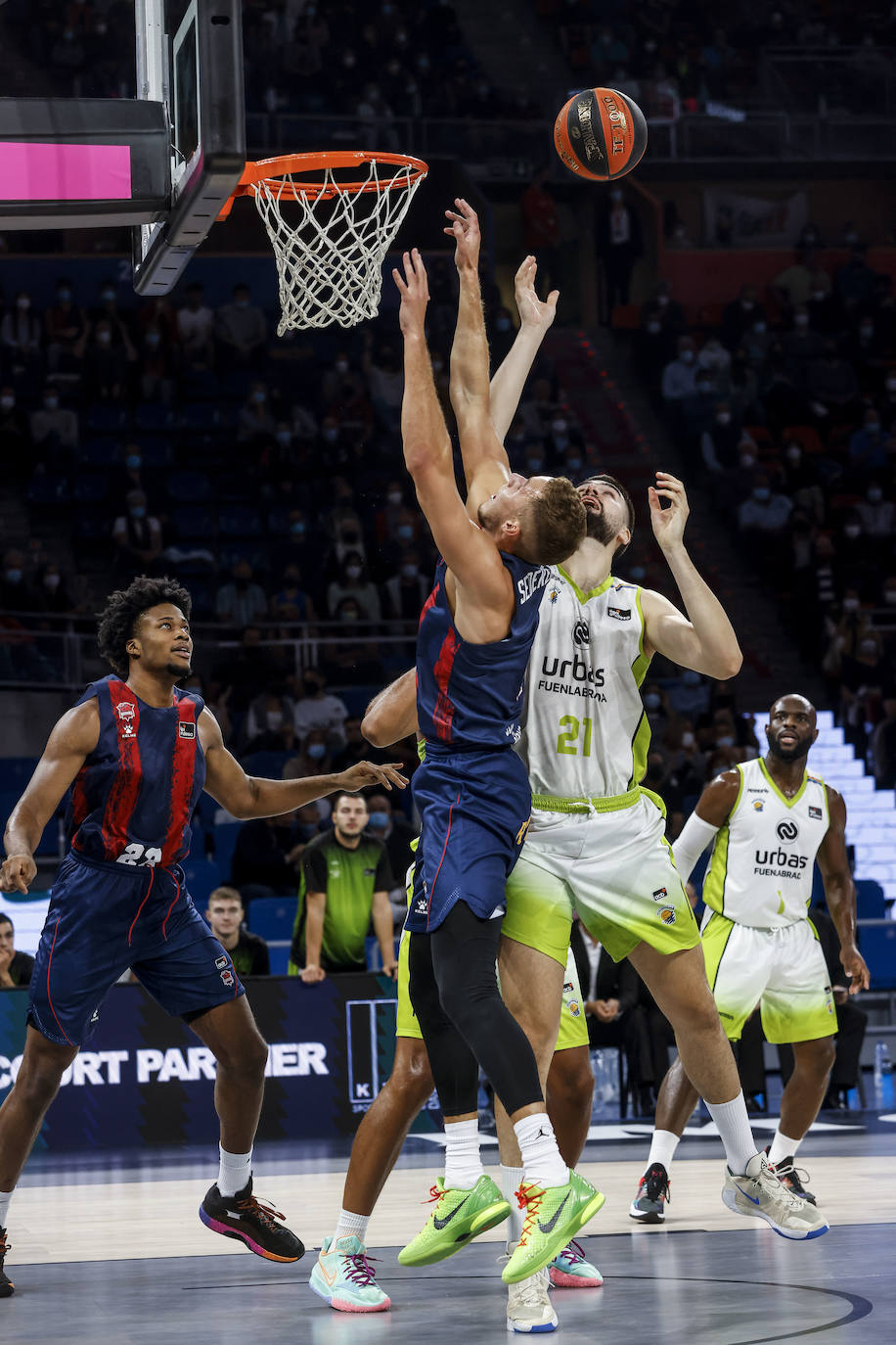 Fotos: Las mejores imágenes del Baskonia - Fuenlabrada