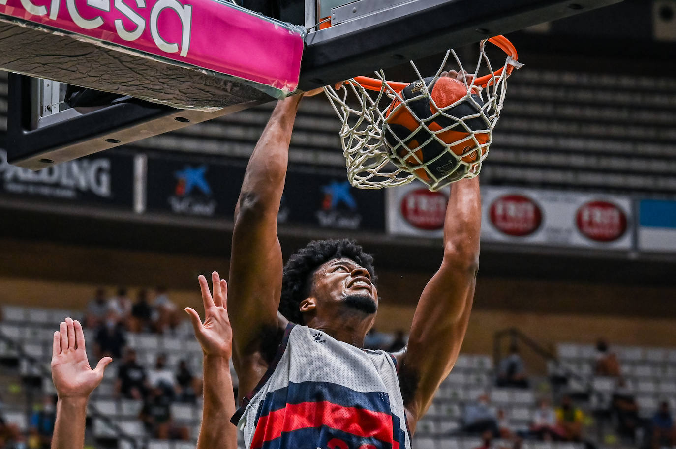 Fotos: Las mejores imágenes del Joventut-Baskonia