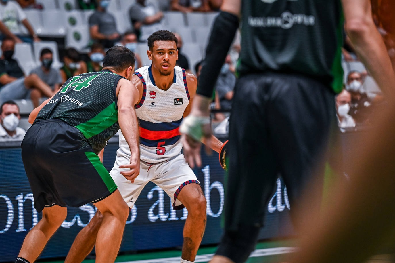 Fotos: Las mejores imágenes del Joventut-Baskonia