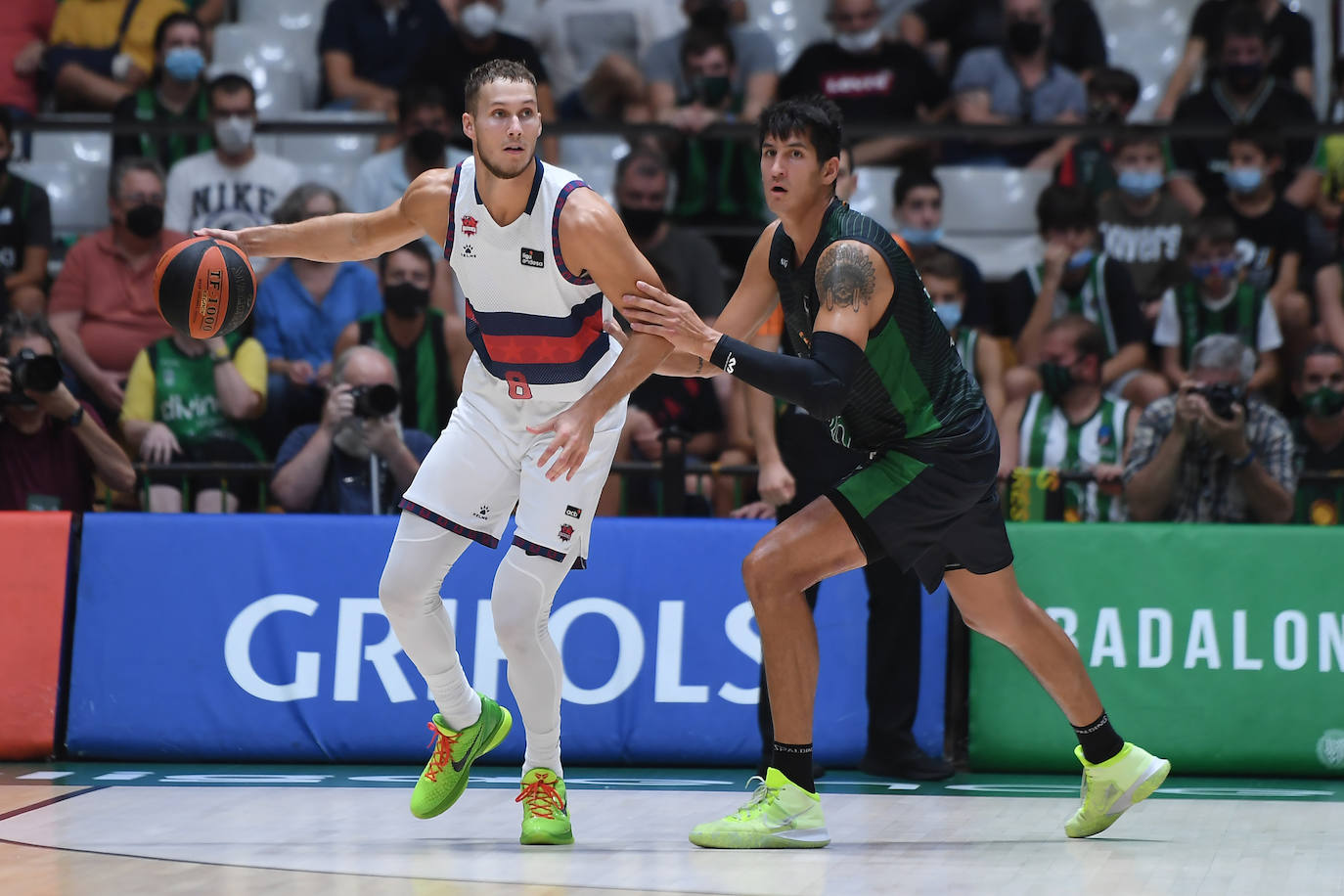 Fotos: Las mejores imágenes del Joventut-Baskonia