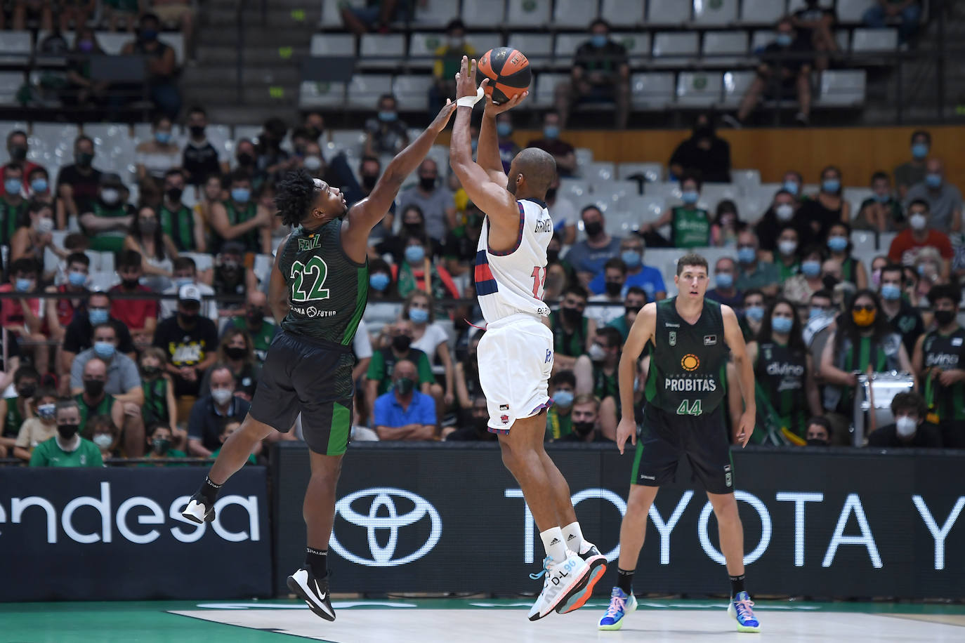 Fotos: Las mejores imágenes del Joventut-Baskonia