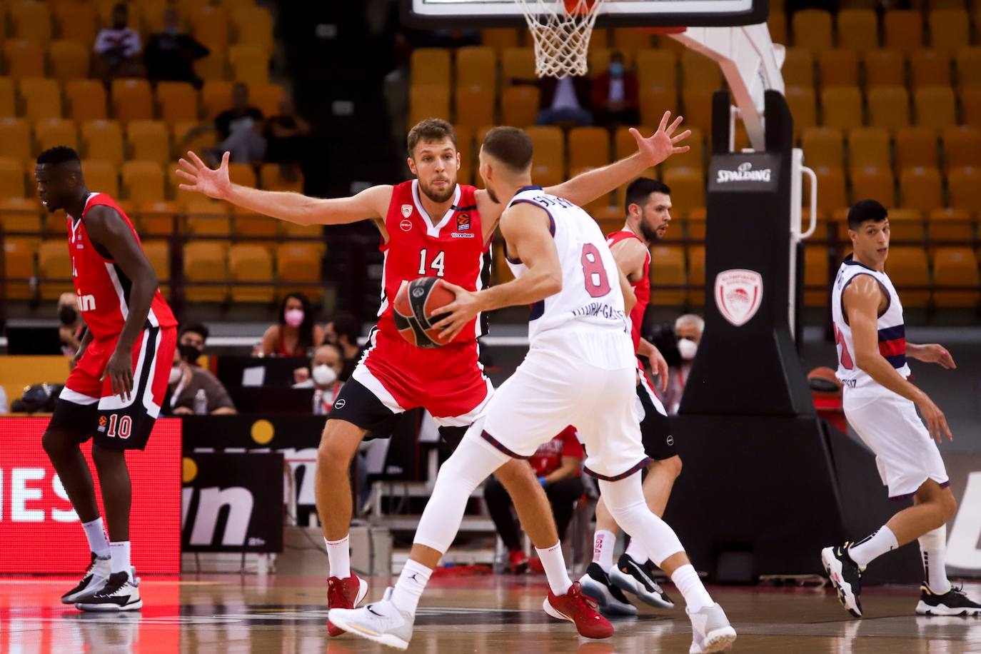 Fotos: Las mejores imágenes del Olympiacos - Baskonia