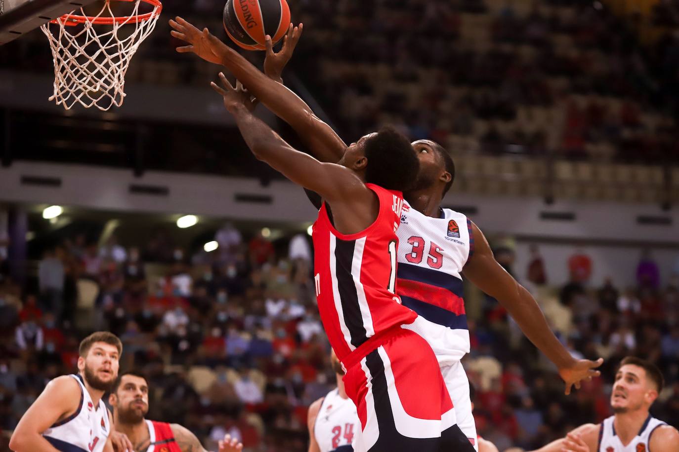 Fotos: Las mejores imágenes del Olympiacos - Baskonia