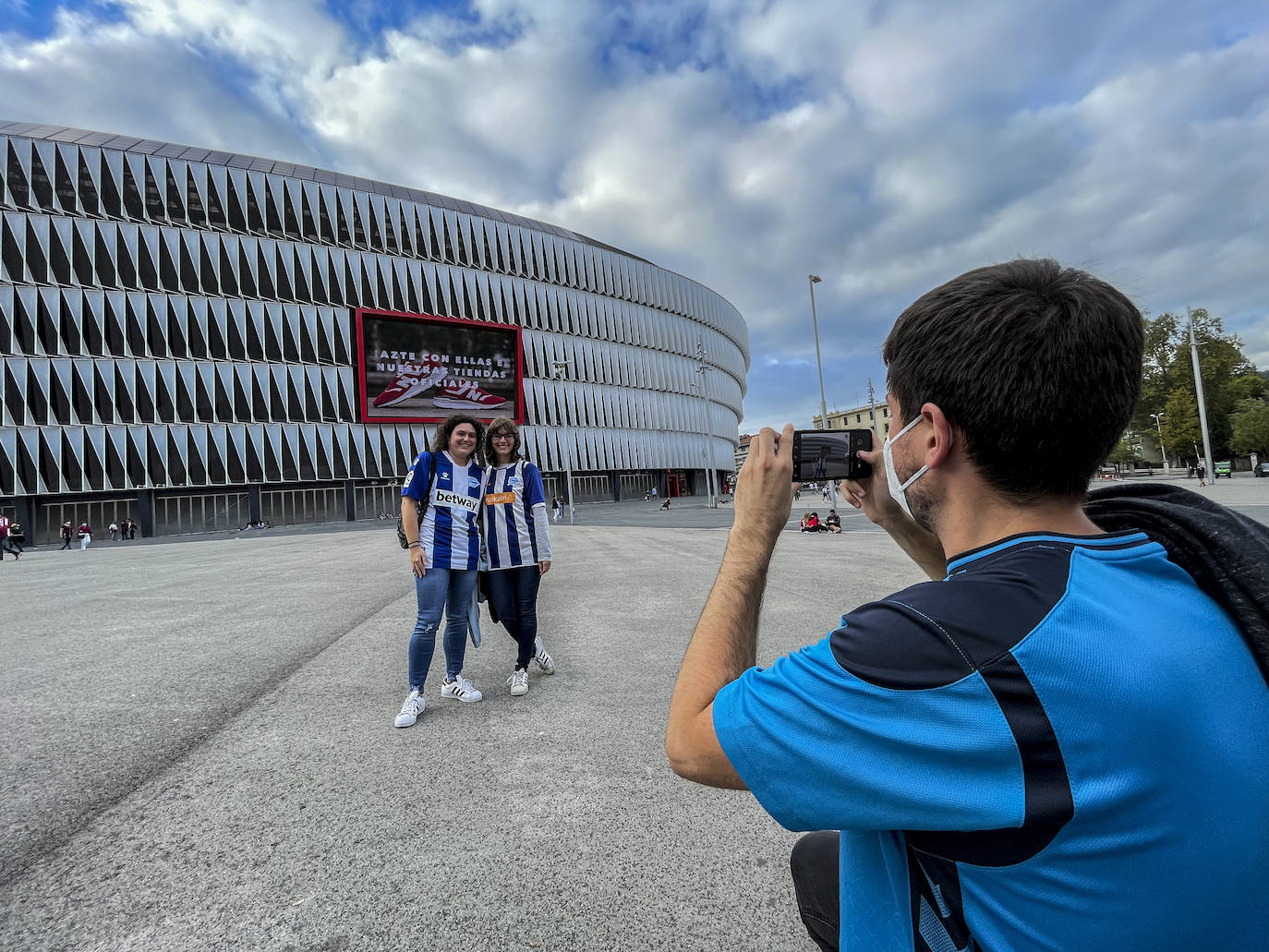 Fotos: Ambiente albiazul en San Mamés