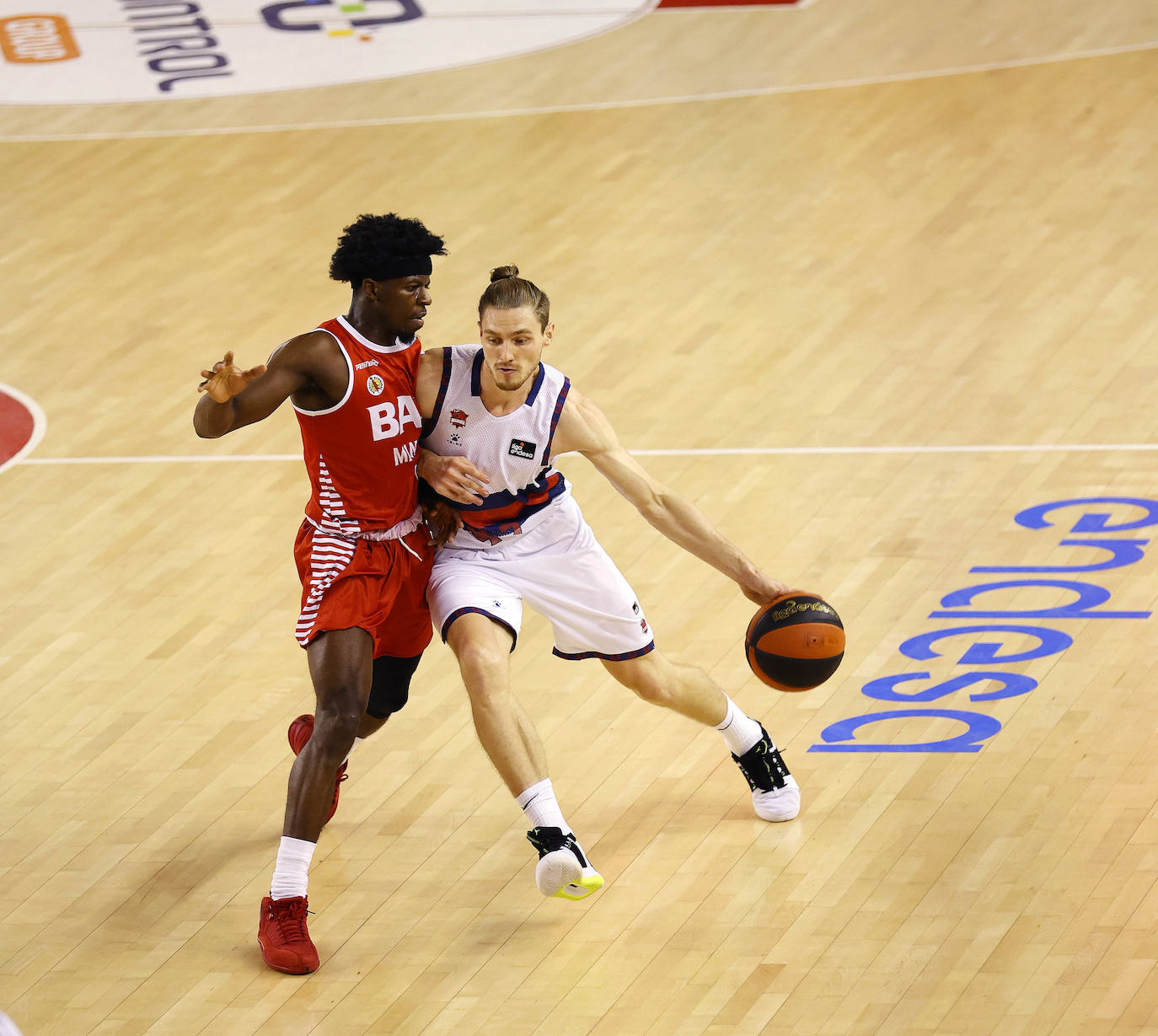 Fotos: Las mejores fotos del Manresa - Baskonia