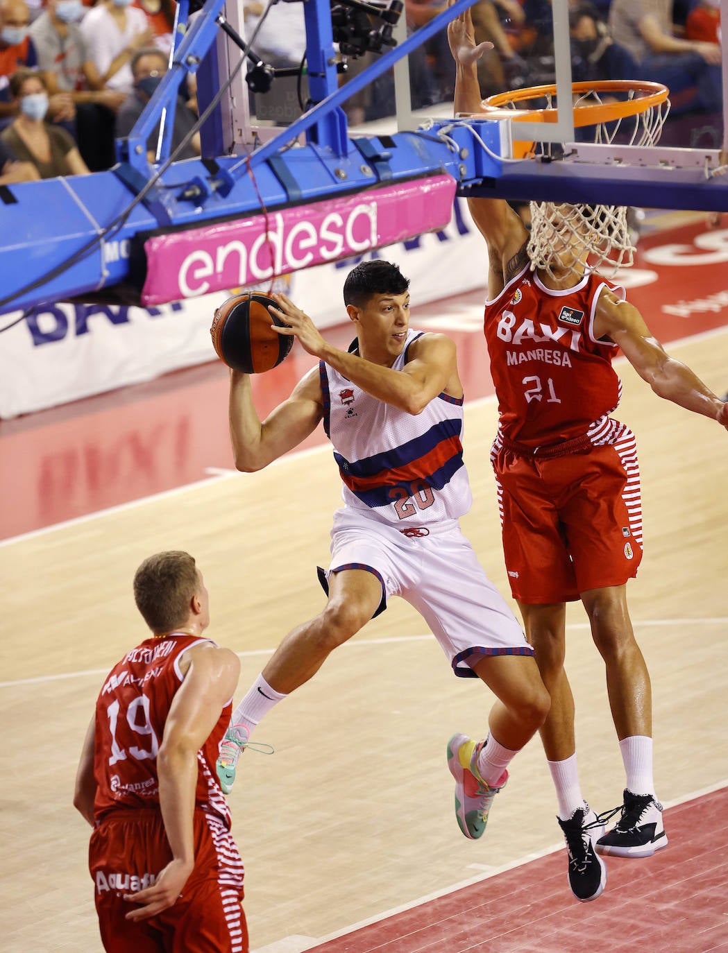 Fotos: Las mejores fotos del Manresa - Baskonia