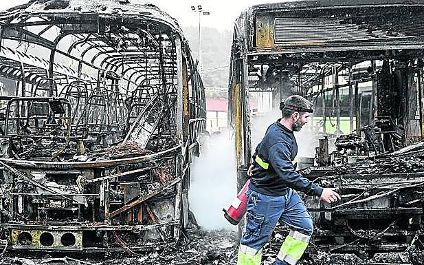 Imagen. Las imágenes de cómo ha quedado la flota calcinada