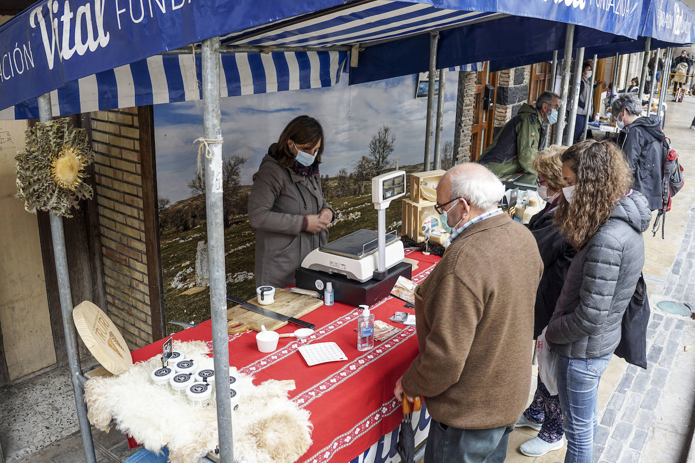 Muchos aprovecharon la ocasión para llevarse un queso a casa. 