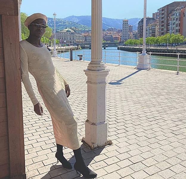 Lewin Lerbours posa en el paseo del Arenal.